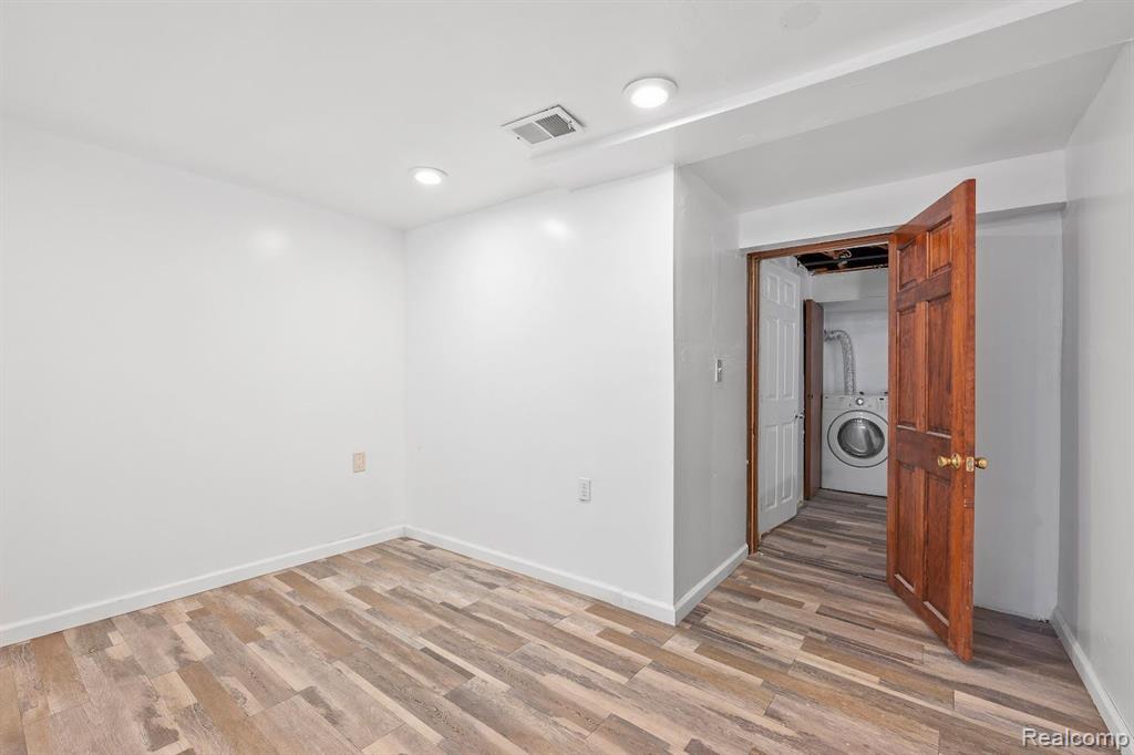 7747 APPOLINE Street, Dearborn, MI 48126 — Photo 19