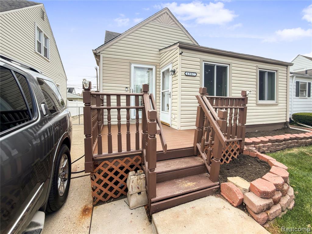 6907 Orchard Avenue, Dearborn, MI 48126 — Photo 4