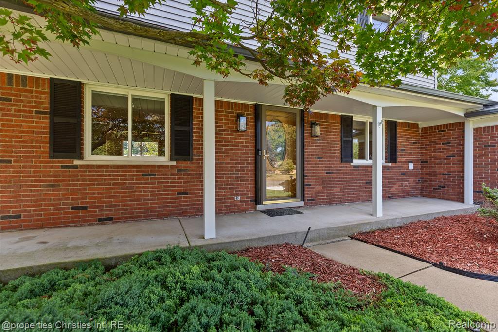 6308 Donnybrook Drive, Shelby Twp, MI 48316 — Photo 54