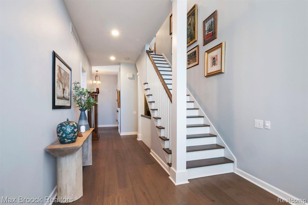 3828 PINE LAKE KNOLL Drive, West Bloomfield, MI 48324 — Photo 11