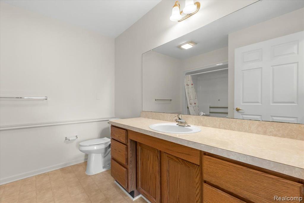 21374 MULBERRY Court, Farmington Hills, MI 48336 — Photo 9