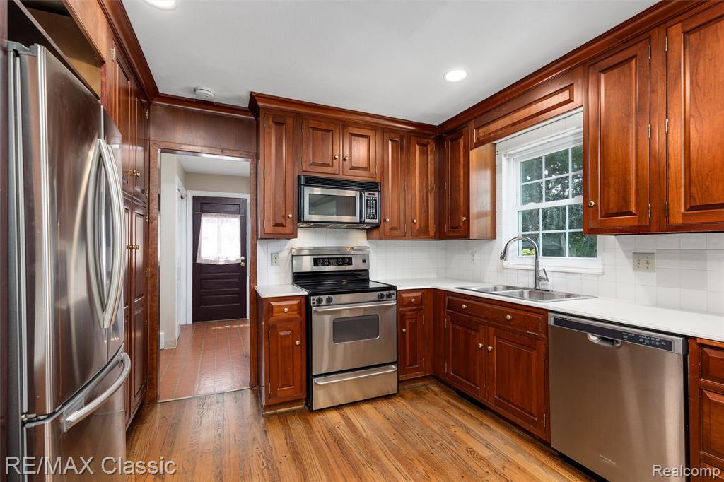 4268 Covered Bridge Road, Bloomfield Hills, MI 48302 — Photo 2
