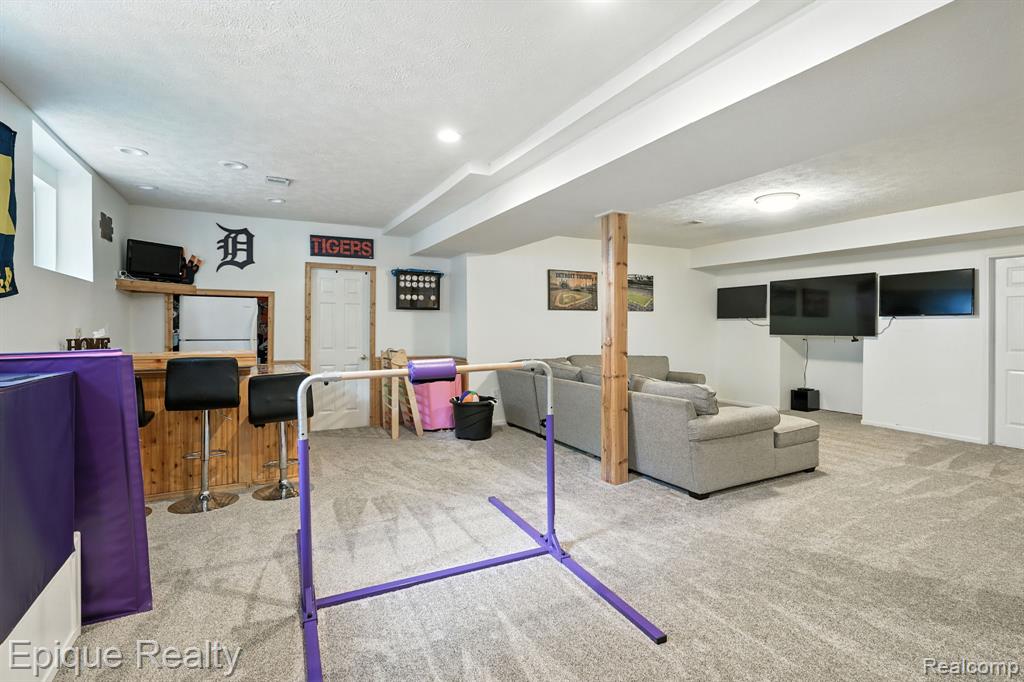 9446 Fair Oaks Drive, Goodrich Vlg, MI — Photo 26