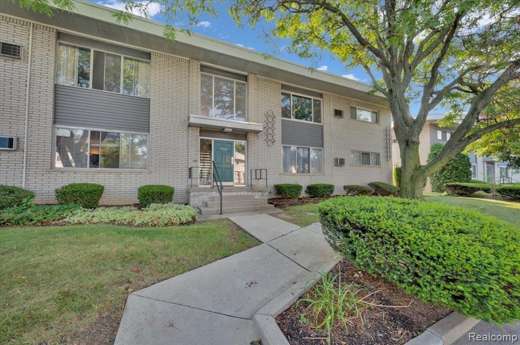 4820 BRIARWOOD Avenue, E2, Royal Oak, MI 48073 — front exterior