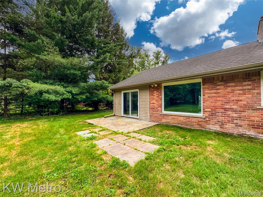 4096 CHESTNUT HILL Drive, Troy, MI 48098 — Photo 23
