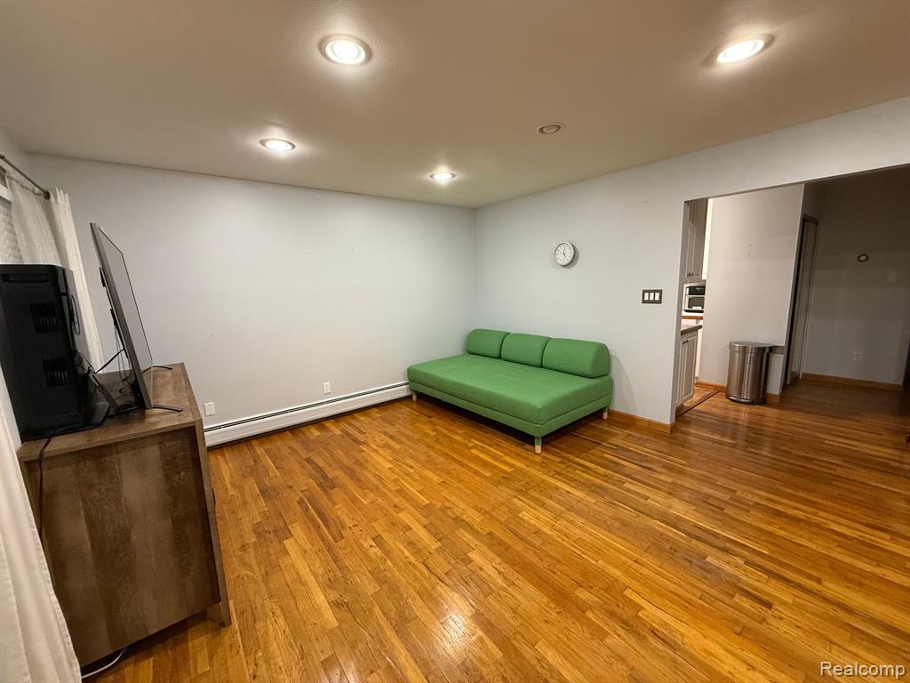 3421 Hillside Drive, 28, Royal Oak, MI 48073 — Photo 3