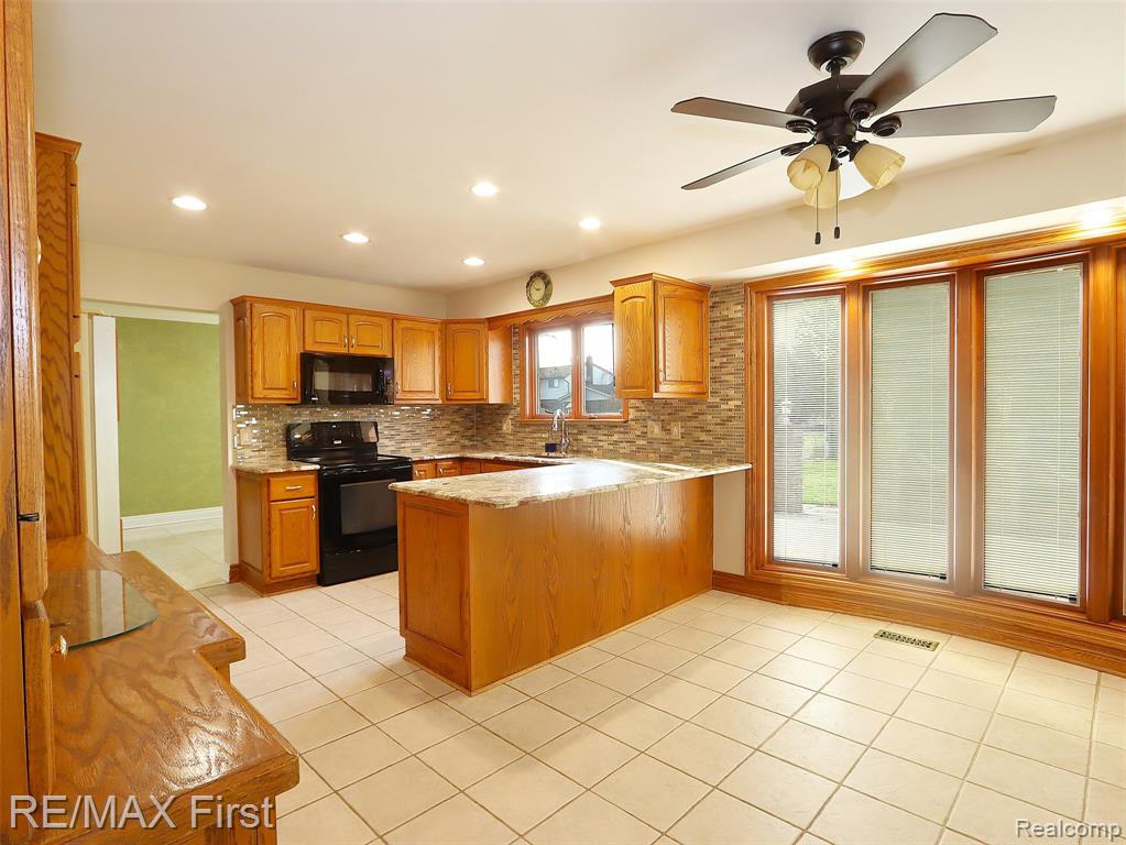 42429 Royal Lane, Clinton Twp, MI 48038 — Photo 6