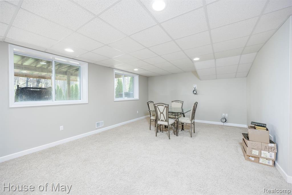 5312 VINEYARD Street, Commerce Twp, MI 48382 — Photo 19