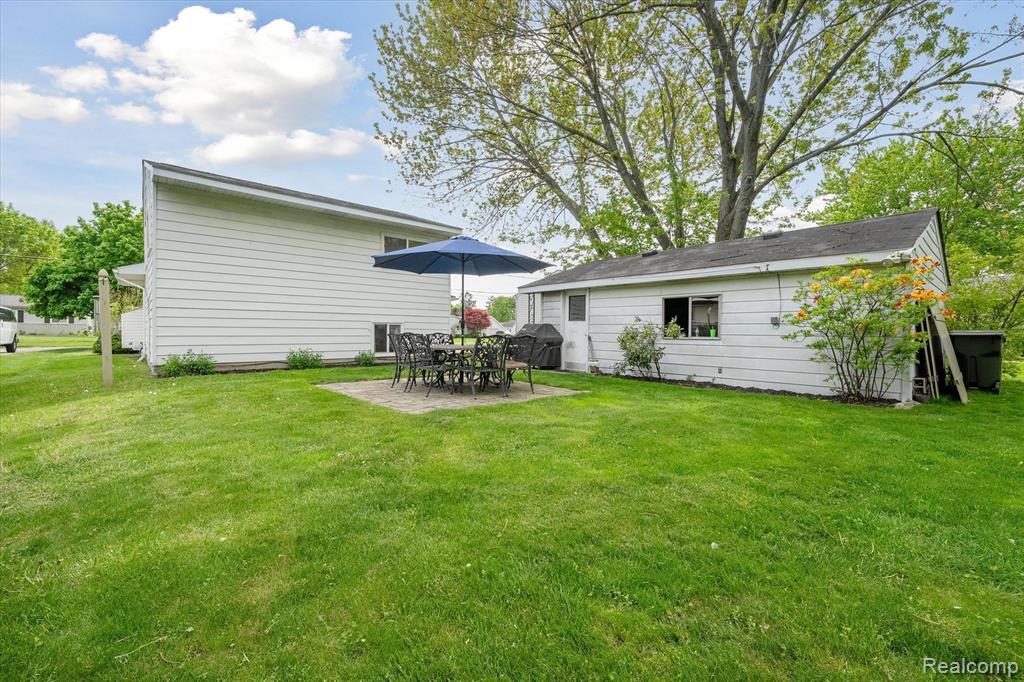 6091 COTTER Avenue, Sterling Heights, MI 48314 — Photo 33