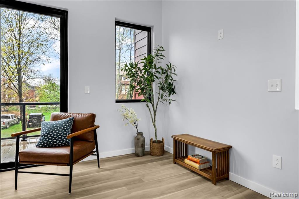 177 Gladstone, Detroit, MI, 48202