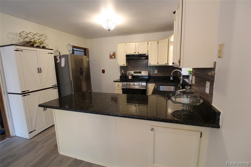 15743 Greenview, Fraser, MI 48026 — Photo 7