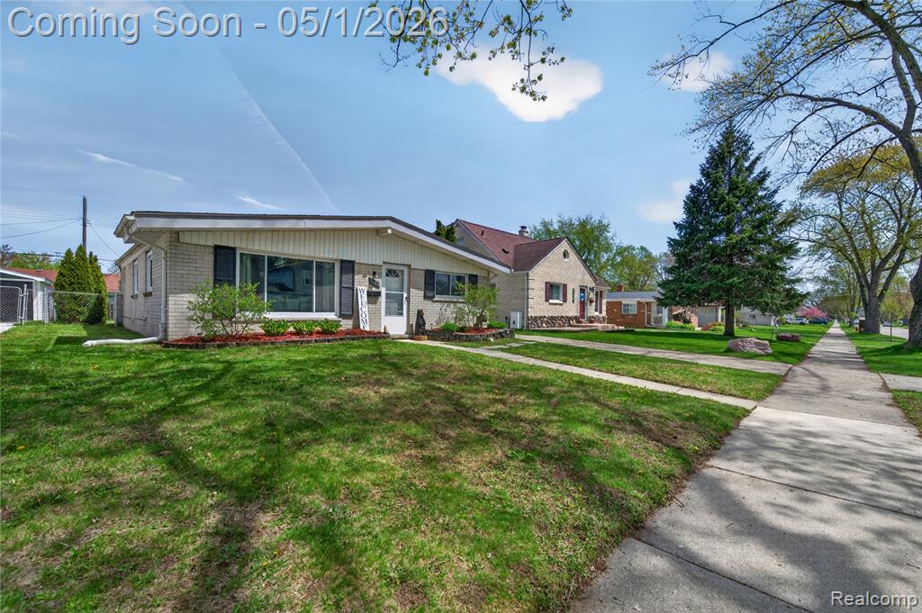 22813 Detour Street, Saint Clair Shores, MI 48082 — Photo 5