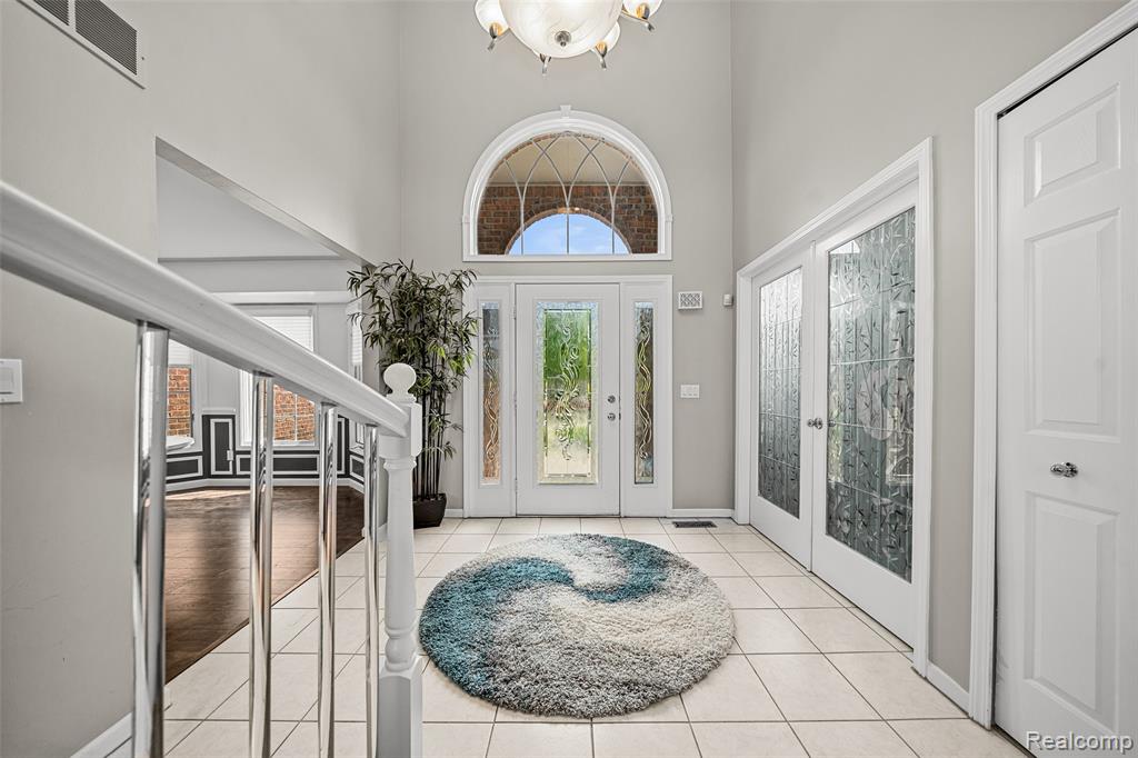 52455 Indian Summer Drive, Chesterfield, MI — Photo 4