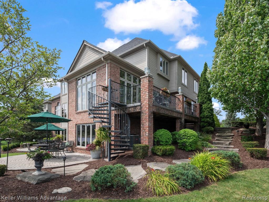 18328 Clairmont Circle E, Northville, MI 48168 — Photo 55