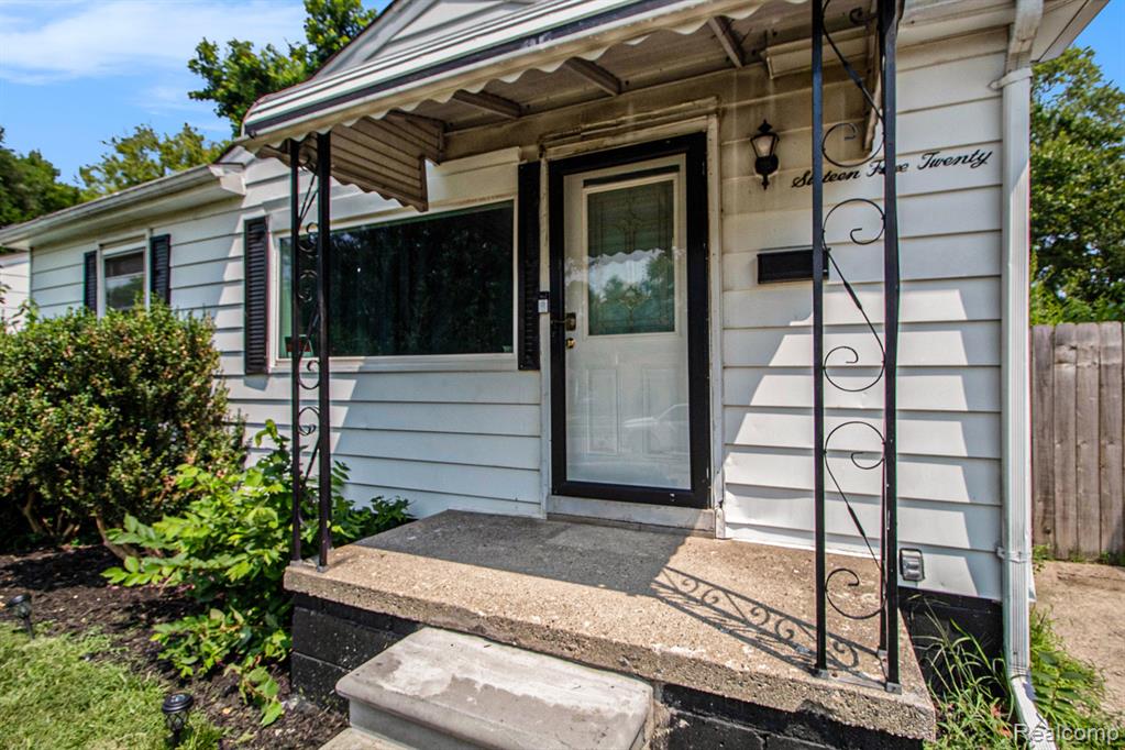 16520 Lenore, Detroit, MI 48219 — Photo 4