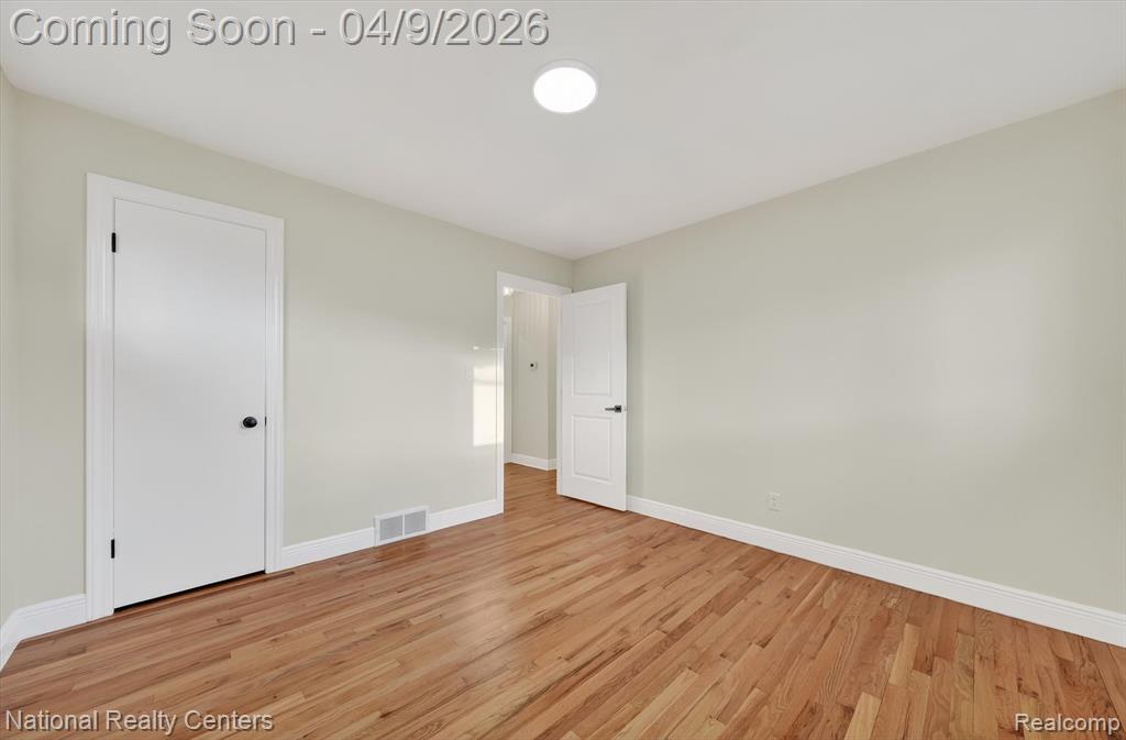 205 Royal Park Lane, Madison Heights, MI 48071 — Photo 30