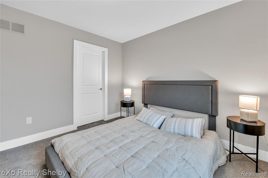 52090 Wellington Valley Drive, Macomb, MI 48042 — Photo 5