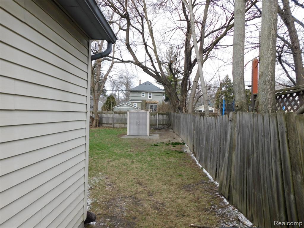 535 E Lewiston Avenue, Ferndale, MI 48220 — Photo 11