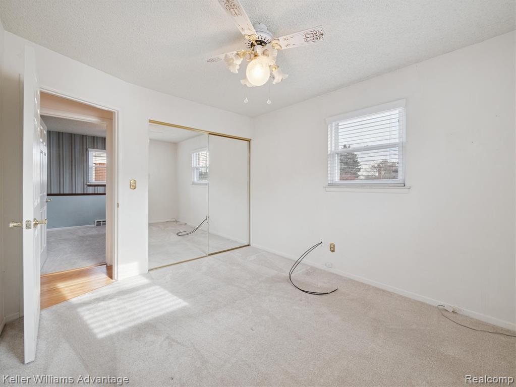 6450 Fenton Street, Dearborn Heights, MI 48127 — Photo 18
