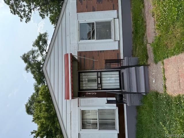 9400 Quincy Street, Detroit, MI 48204 — front exterior