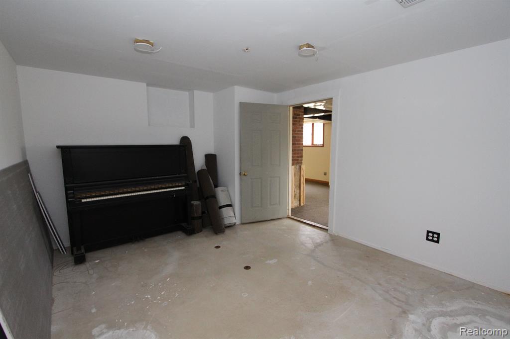 370 N YOUNGS Road, Attica, MI 48412 — Photo 39