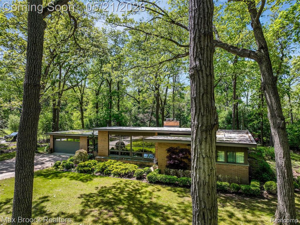 255 N Berkshire Road, Bloomfield Hills, MI 48302 — Photo 44