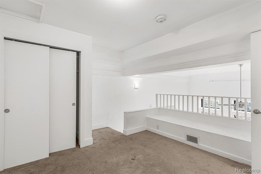 609 E Kirby Street, Detroit, MI 48202 — Photo 12