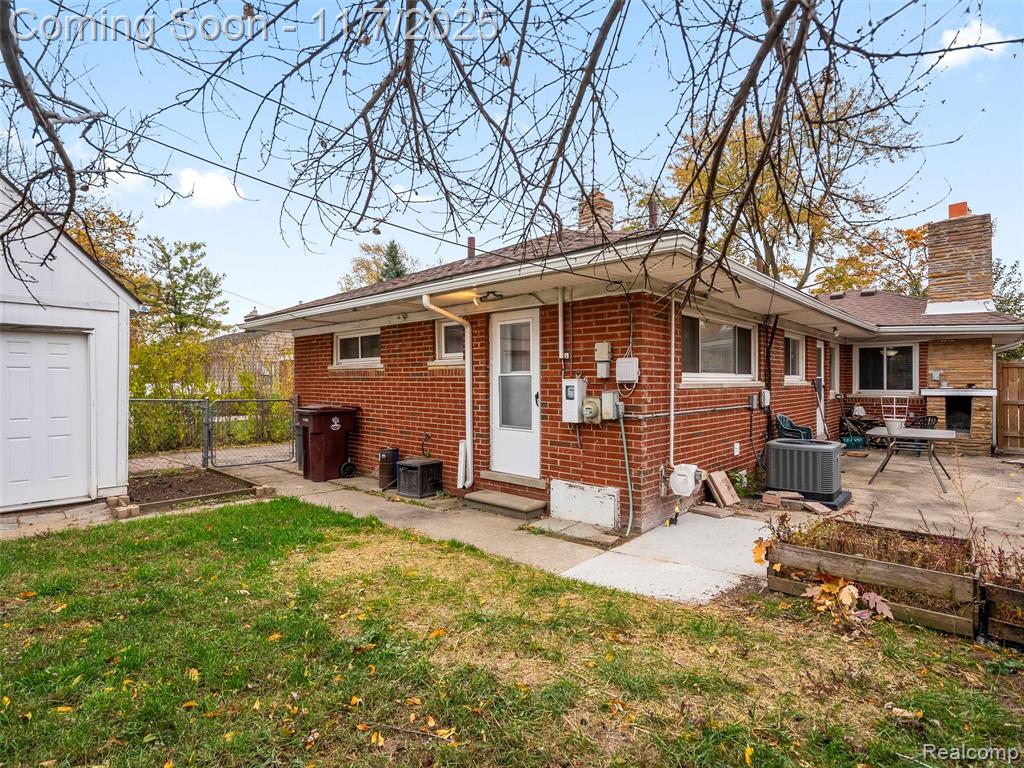 7231 Weingartz, Center Line, MI 48015 — Photo 24
