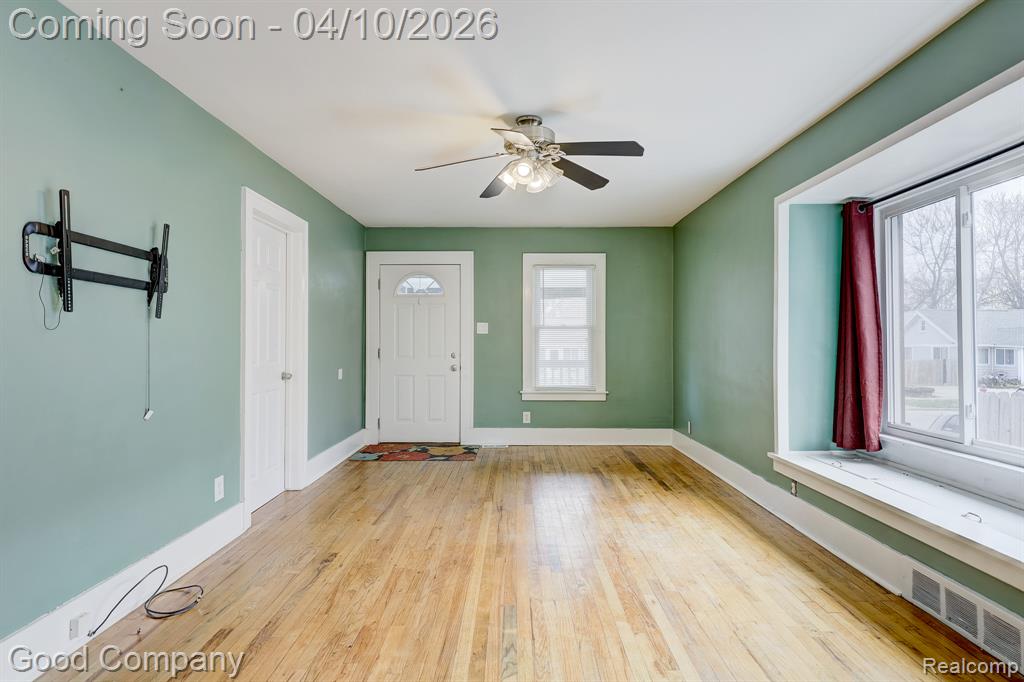 502 E LEWISTON Avenue, Ferndale, MI 48220 — Photo 10