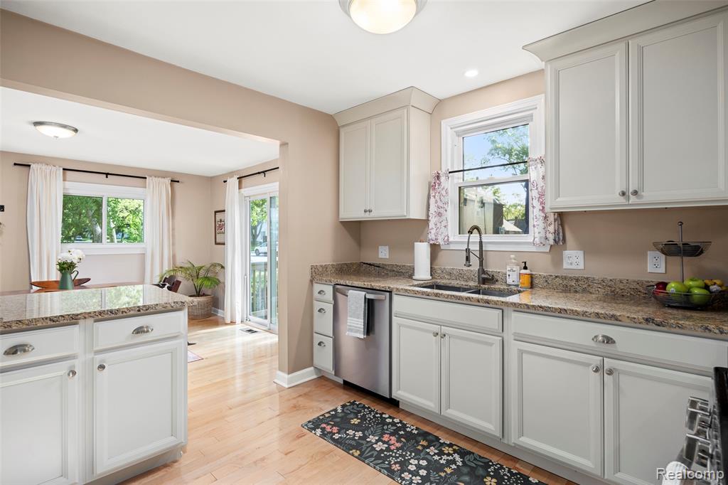 4124 Catalpa Drive, Berkley, MI 48072 — Photo 3