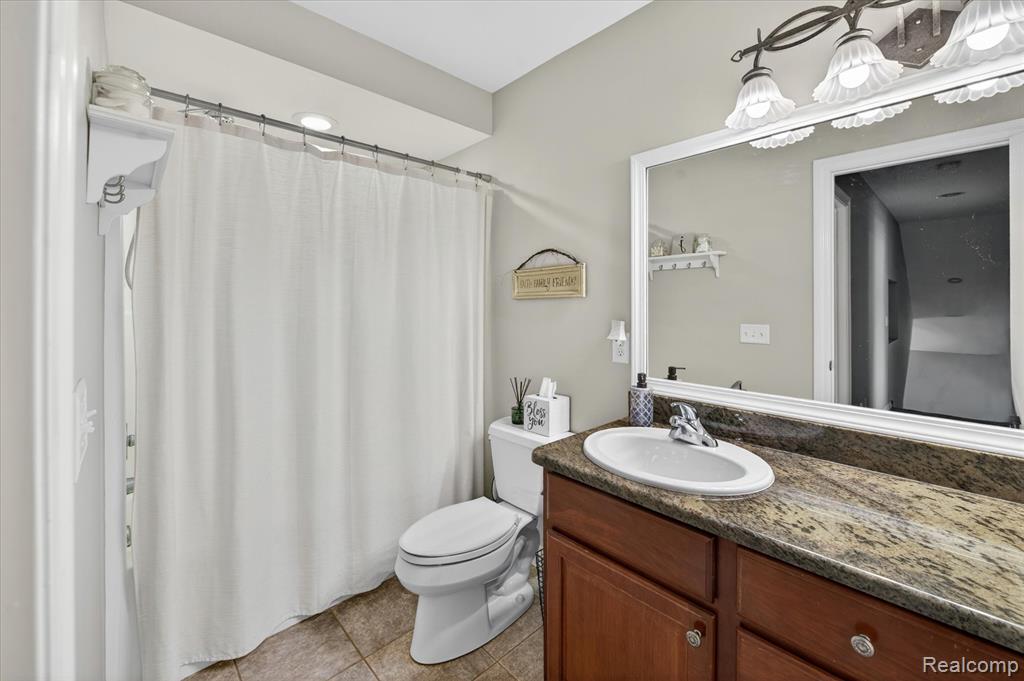 8746 N Hills Court, Howell, MI 48843 — Photo 23