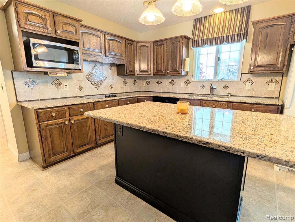 285 W Irwin Street, Bad Axe, MI 48413 — Photo 38