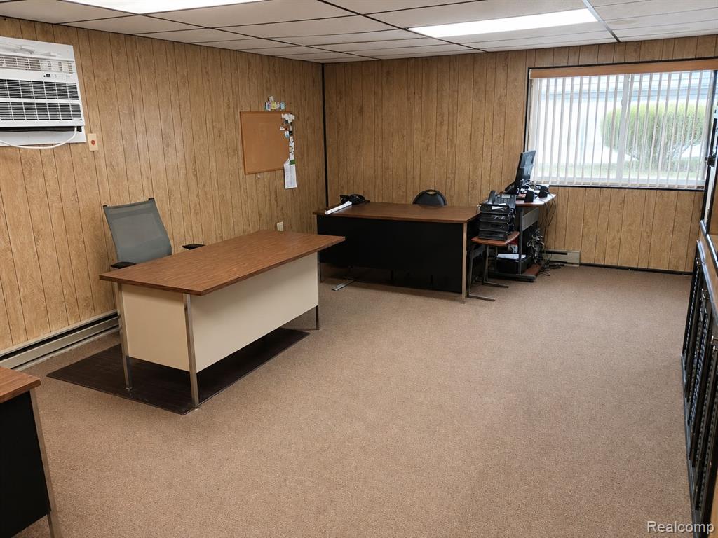 20401 Gudith Road, Brownstown, MI 48183 — Photo 16