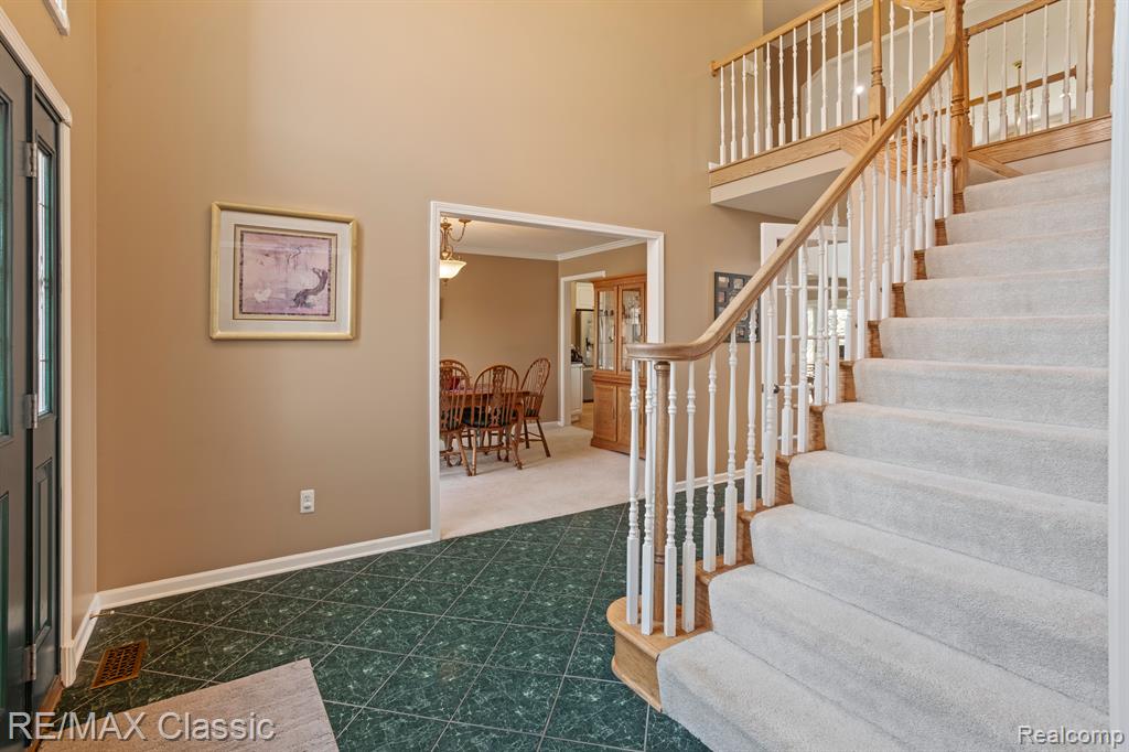 6904 GRANGER Drive, Troy, MI 48098 — Photo 6