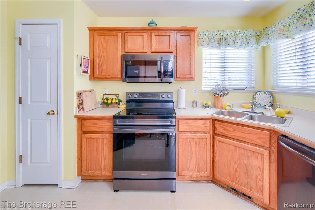 817 Star Drive, Davison, MI 48423 — Photo 16
