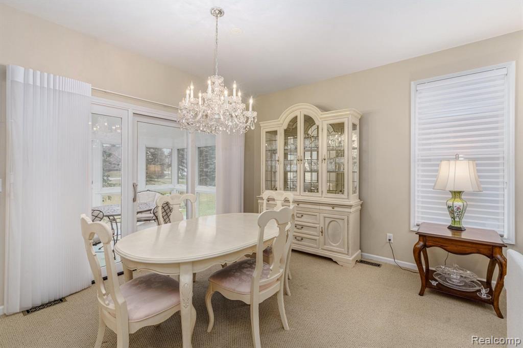 512 WYNGATE Drive, Rochester, MI 48307 — Photo 7