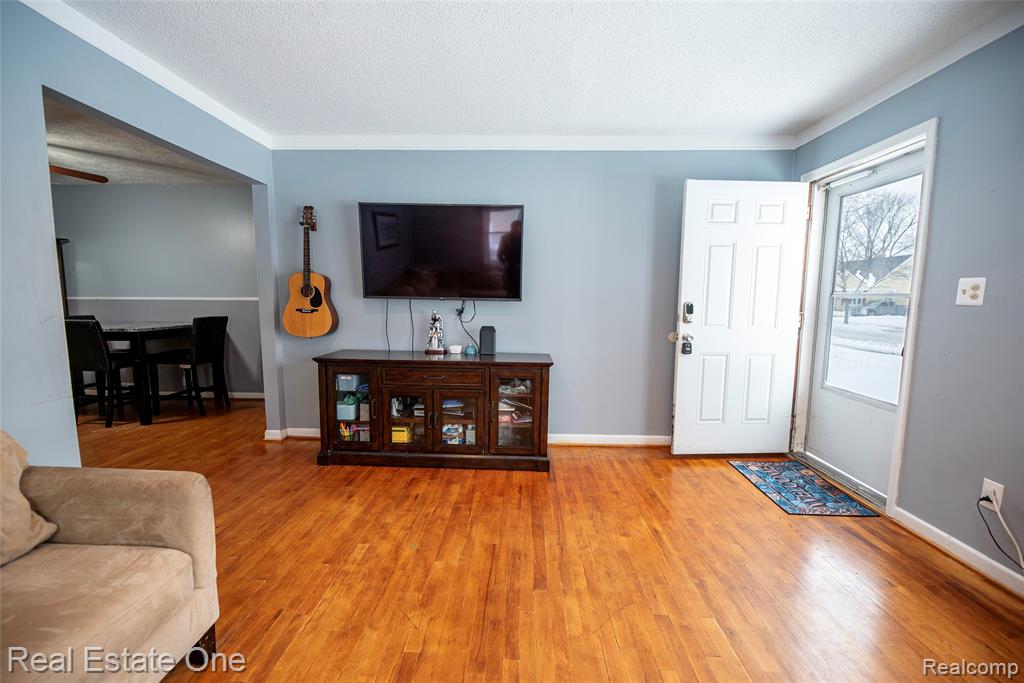 4605 Rosewold Avenue, Royal Oak, MI 48073 — Photo 3