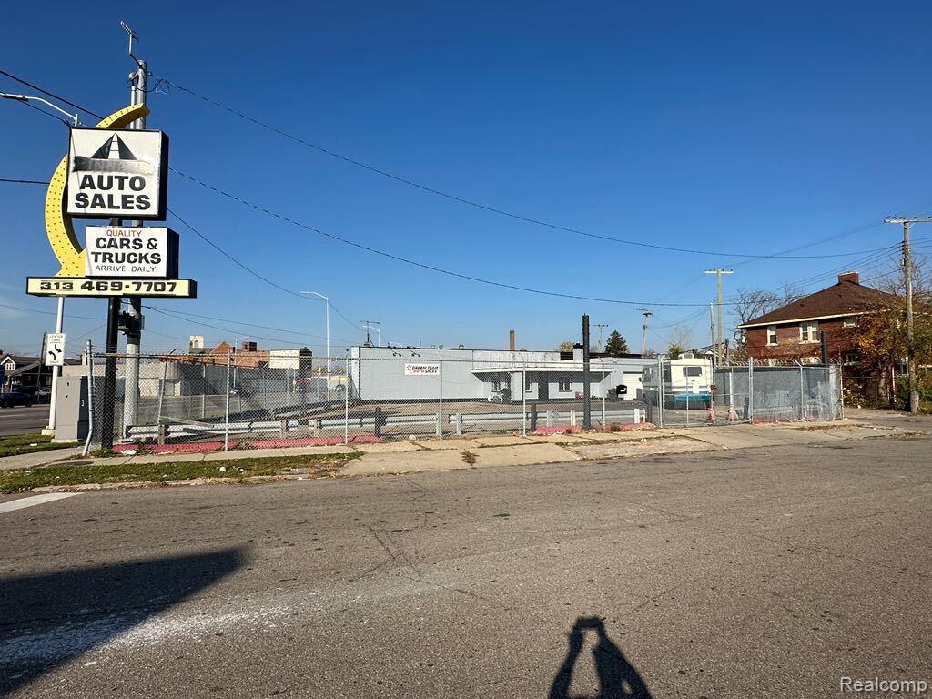 13400 GRATIOT Avenue, Detroit, MI 48205 — Photo 5
