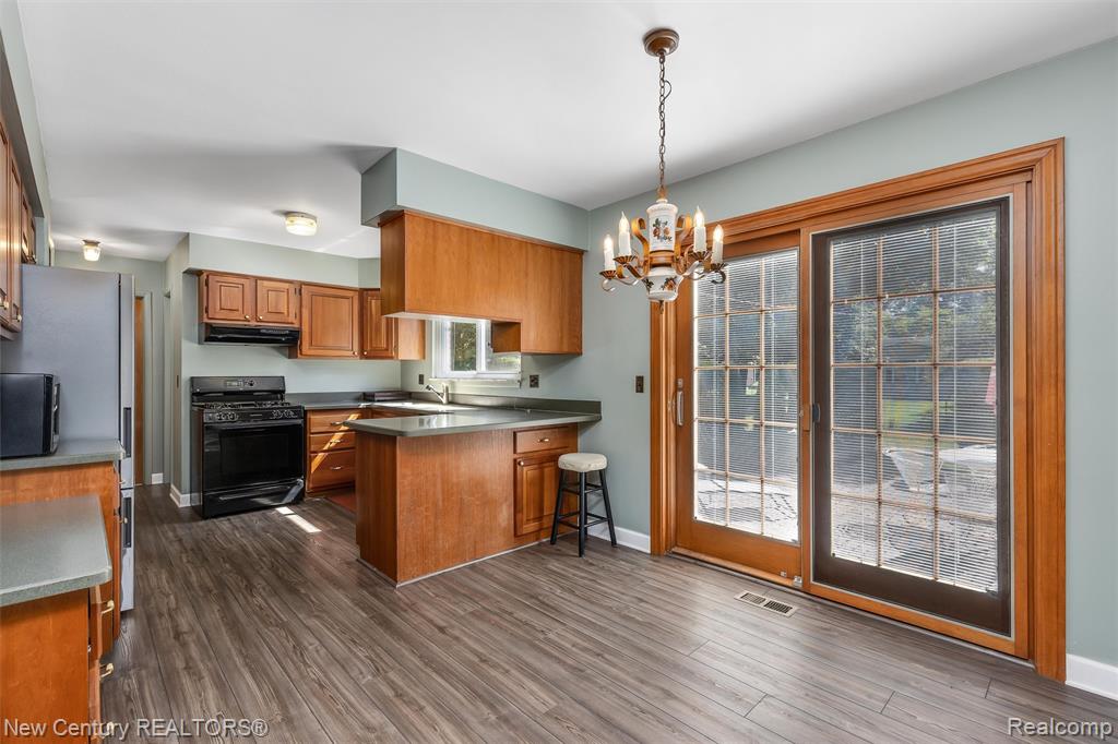 5140 Babbit Drive, Troy, MI 48085 — Photo 11