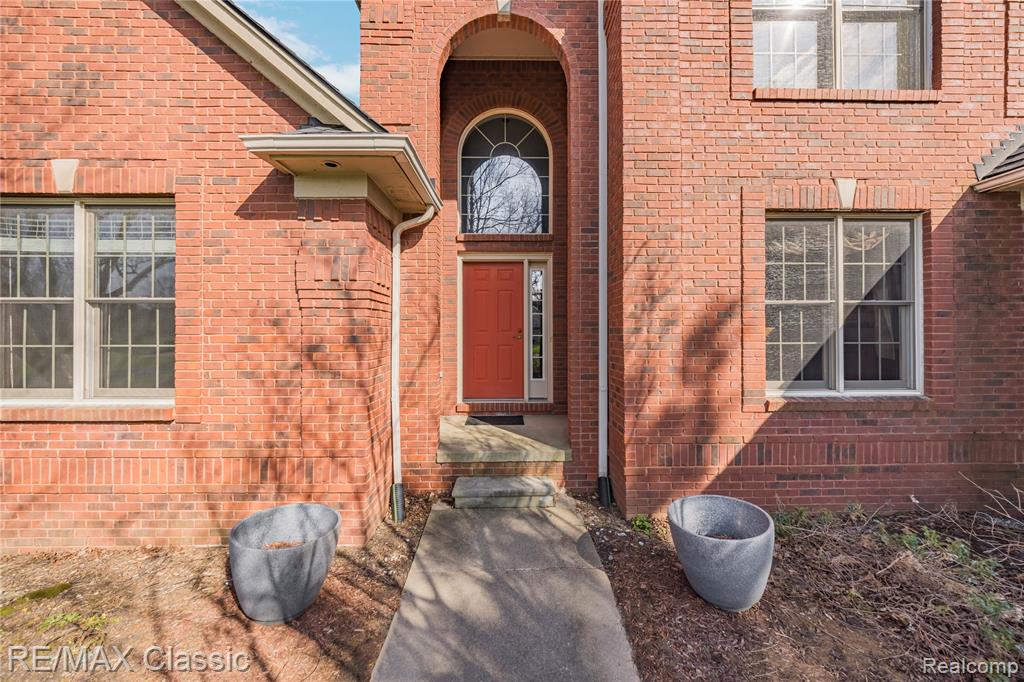 4930 Menominee Lane, Clarkston, MI 48348 — Photo 6