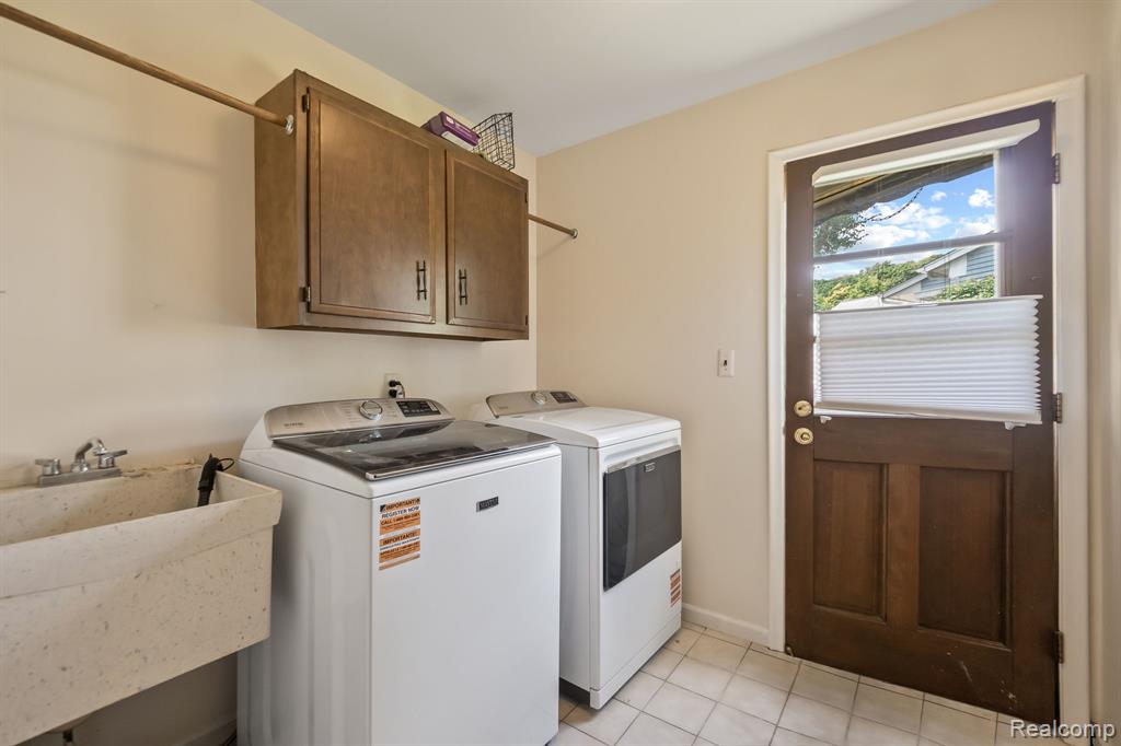 663 Lake Forest Road, Troy, MI 48309 — Photo 26