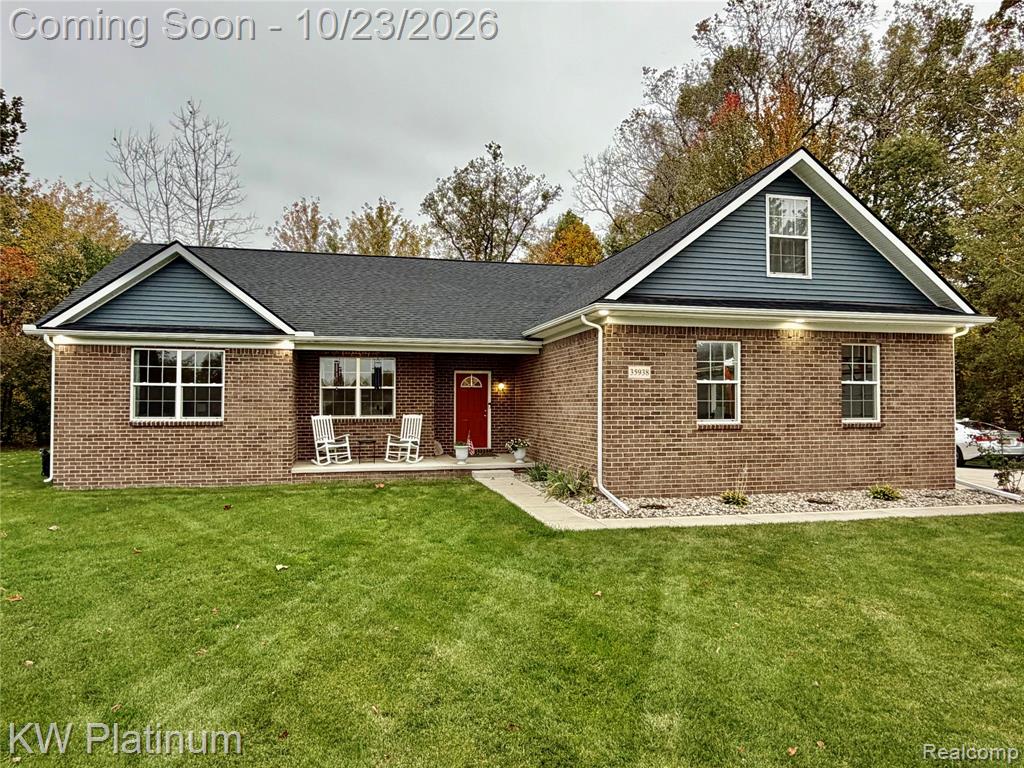 35938 Birchwood Court, New Boston, MI 48164