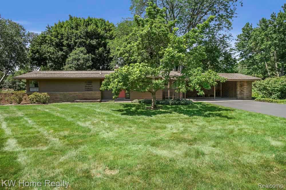 5660 Crabtree Road, Bloomfield Hills, MI 48301 — Photo 2