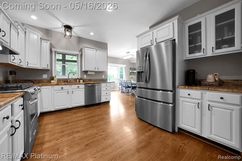 5043 Oak Bluff Court, Howell, MI 48843 — Photo 14