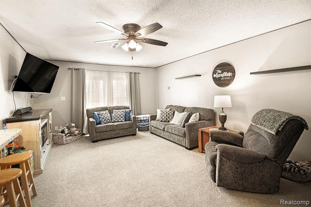 5380 Pontiac Lake Road, Waterford, MI 48327 — Photo 3