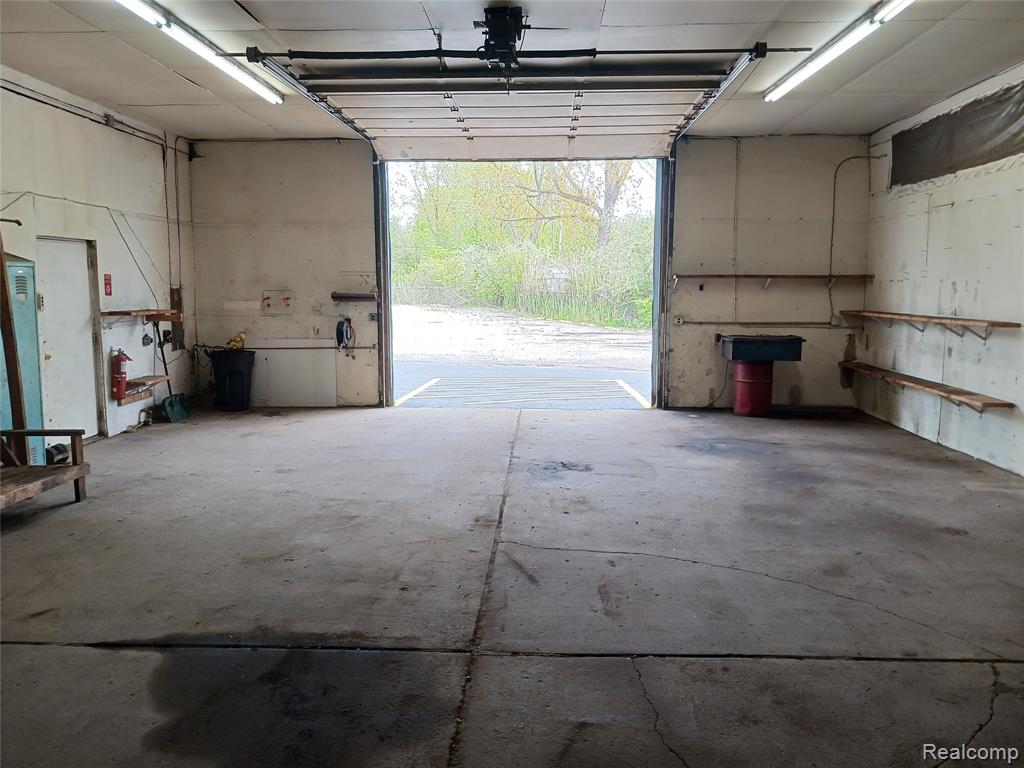 20401 Gudith Road, Brownstown, MI 48183 — Photo 25