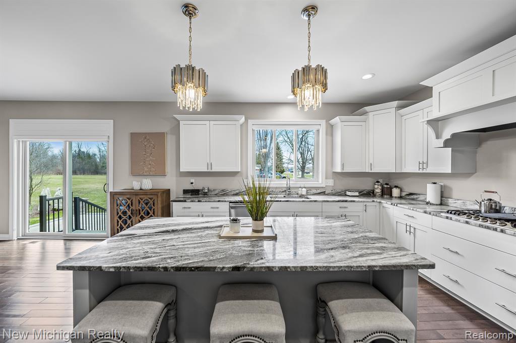 55038 TIMBERS EDGE Drive, Shelby Twp, MI 48316 — Photo 10