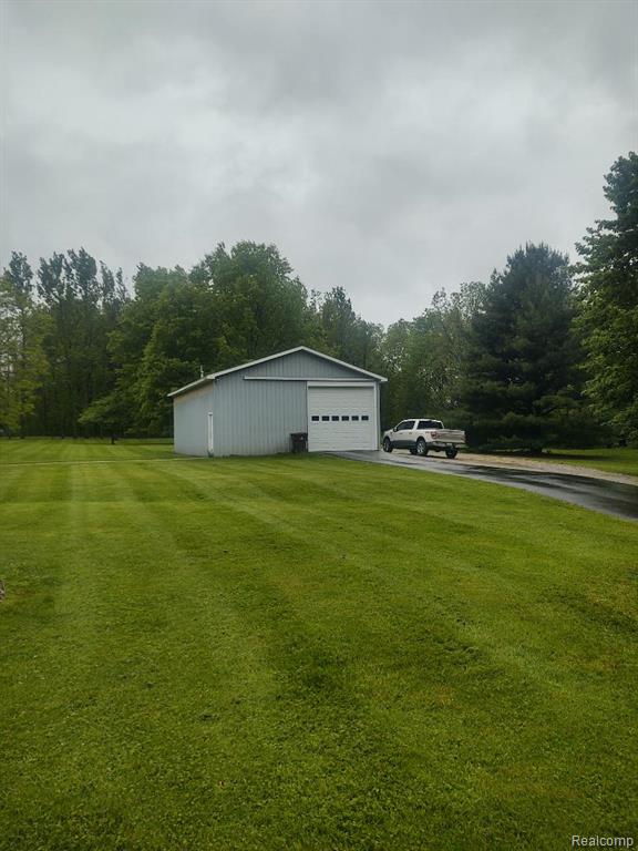 6268 Hazard Road, Fenton, MI 48430 — Photo 5