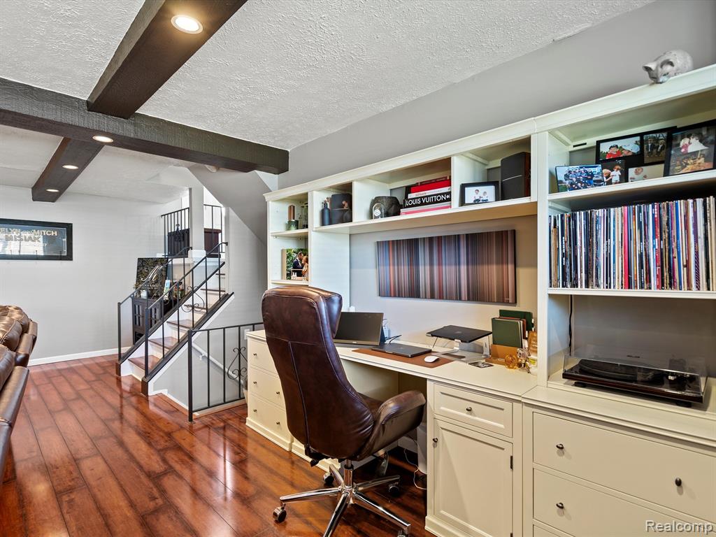 42268 SYCAMORE Drive, Sterling Heights, MI 48313 — Photo 30