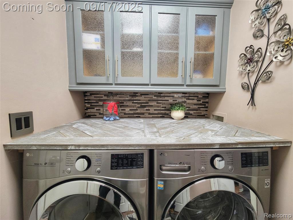 5566 Elmhurst Drive, Trenton, MI 48183 — Photo 14